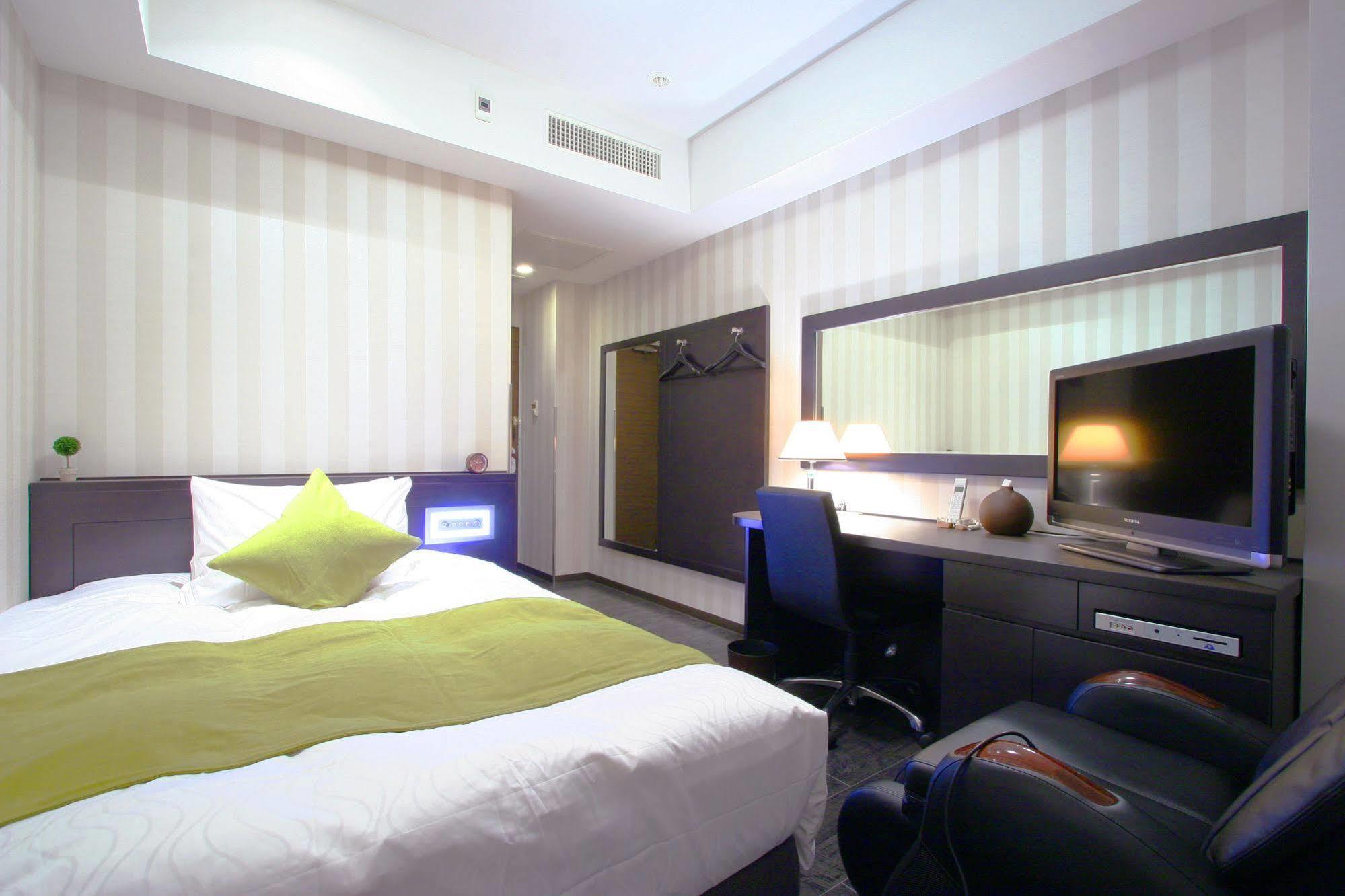 Hotel Coco Grand Kitasenju Токио Экстерьер фото